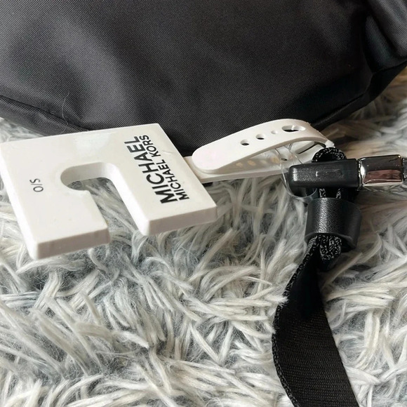 New! Michael Kors crossbody bag - Picture 8 of 10